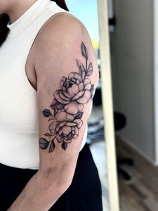 bloemen rozen tattoo